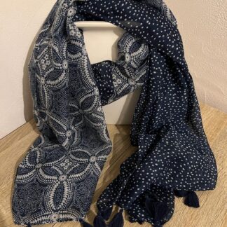 Foulard bleu marine
